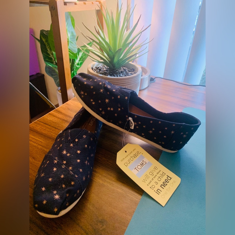New, Unworn‎ Navy TOMS with Gold Stars